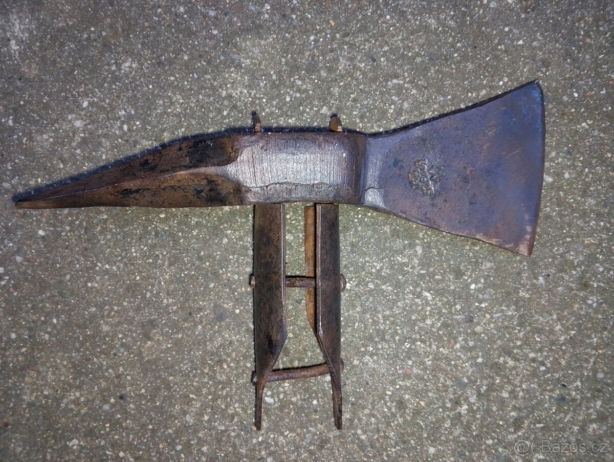 Stará hasičská sekera - 2