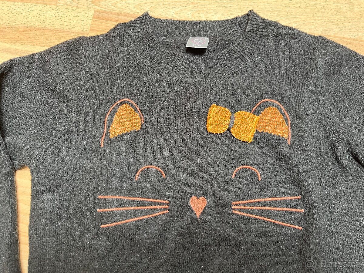 Dívčí svetr vel.134 - 2