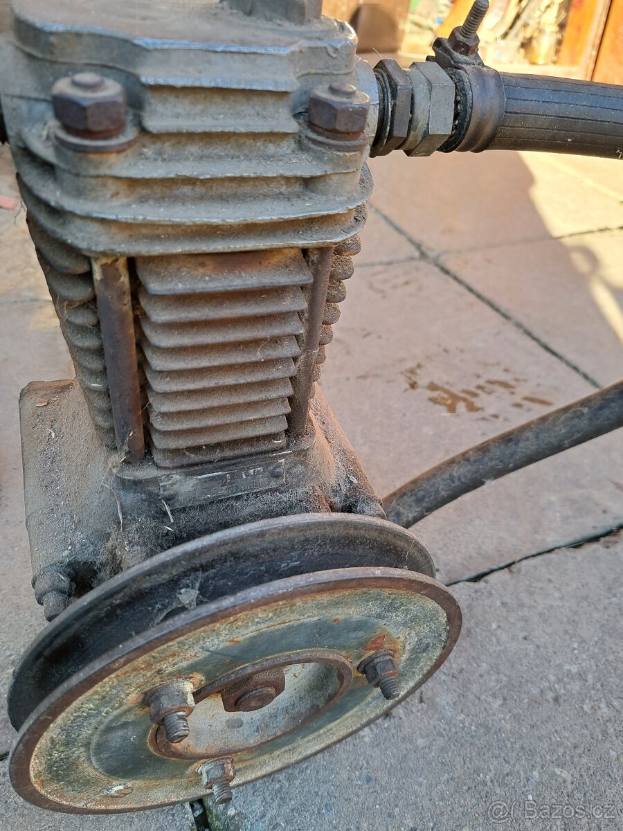 Kompresor Tatra 138 - 2