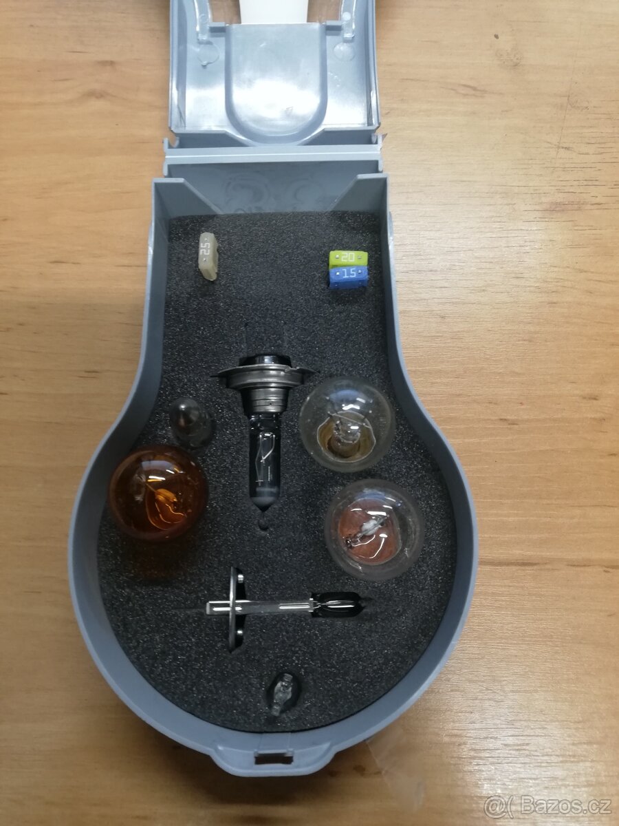 sada žárovek Master - 2