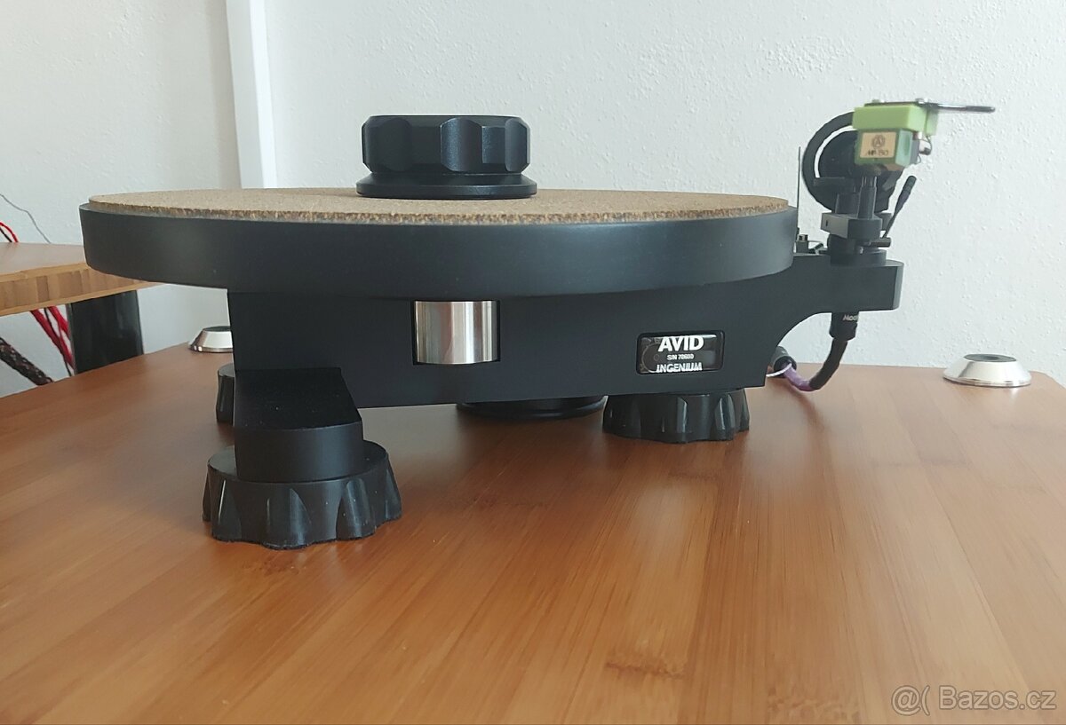 Gramofon Avid Ingenium - 2