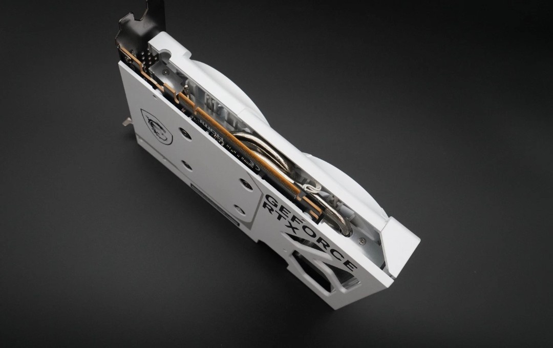 Grafika MSI GeForce RTX 5060 8G VENTUS 2X WHITE - 2