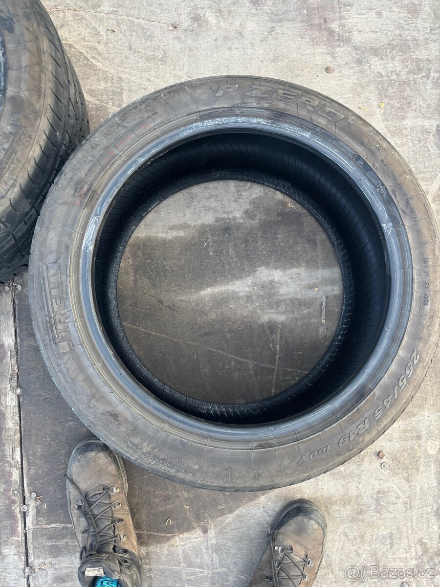 Pirelli P Zero 255/45 R19 2ks - 2