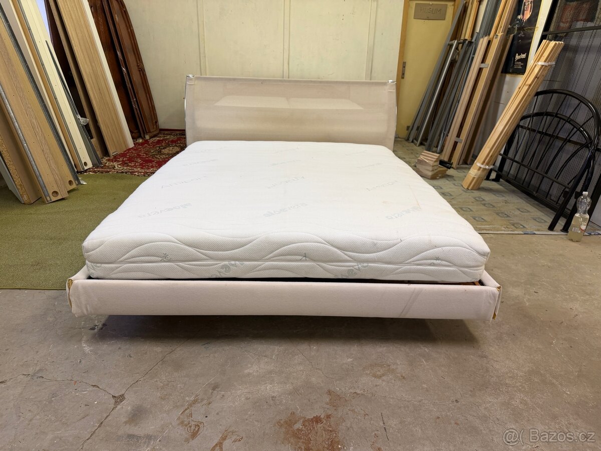 Postel 160x200 s matrací - 2