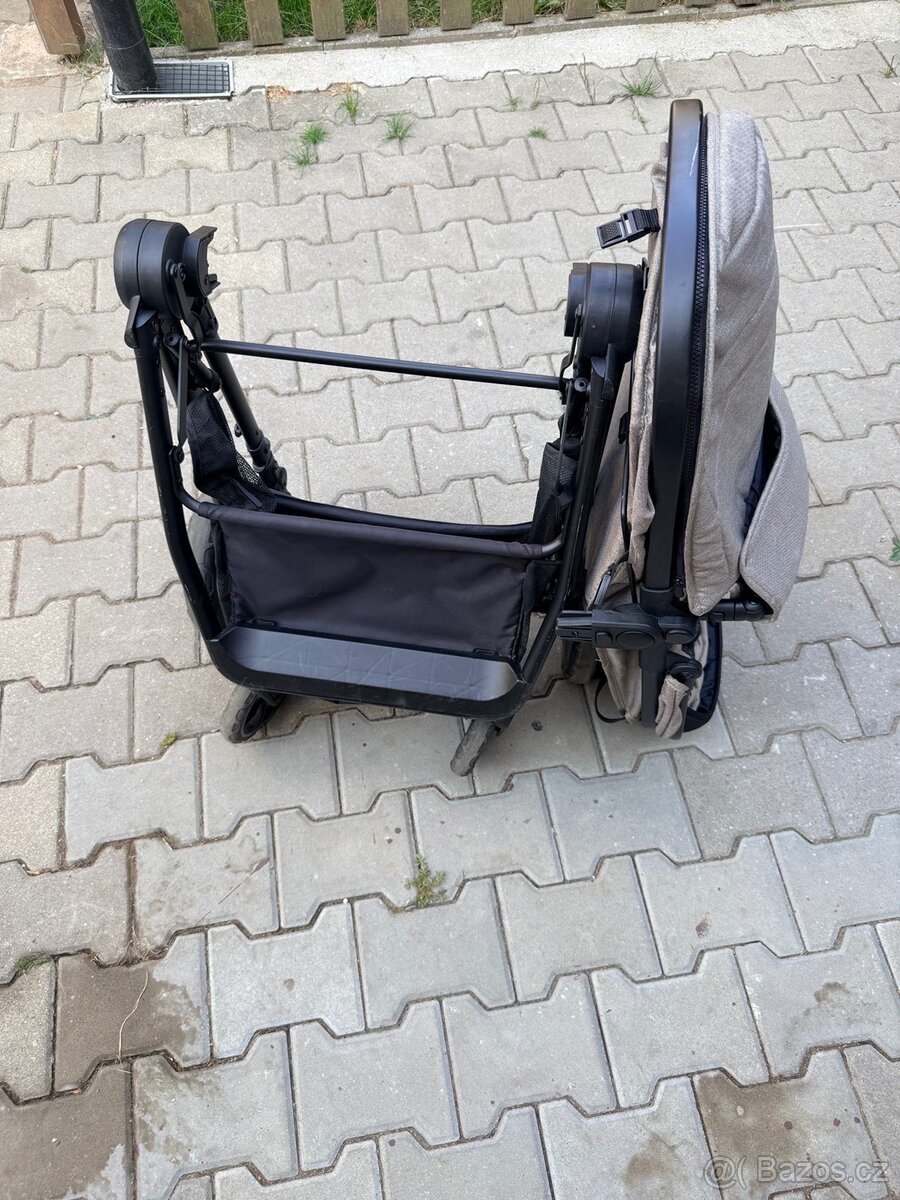 Kinderkraft kočárek - 2