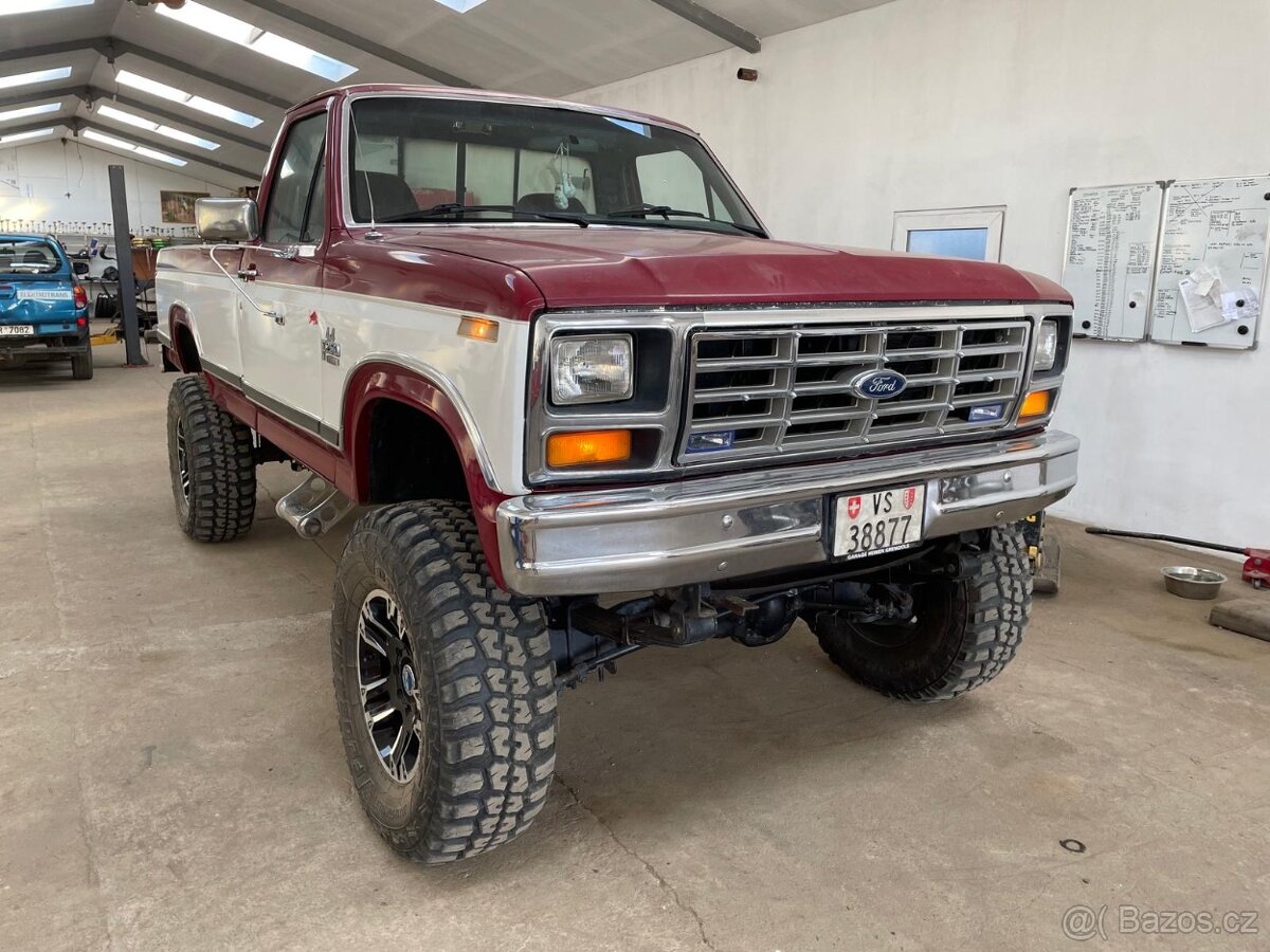 FORD F250 BIG BLOCK 7.4L 1986 4x4 manuál - 2
