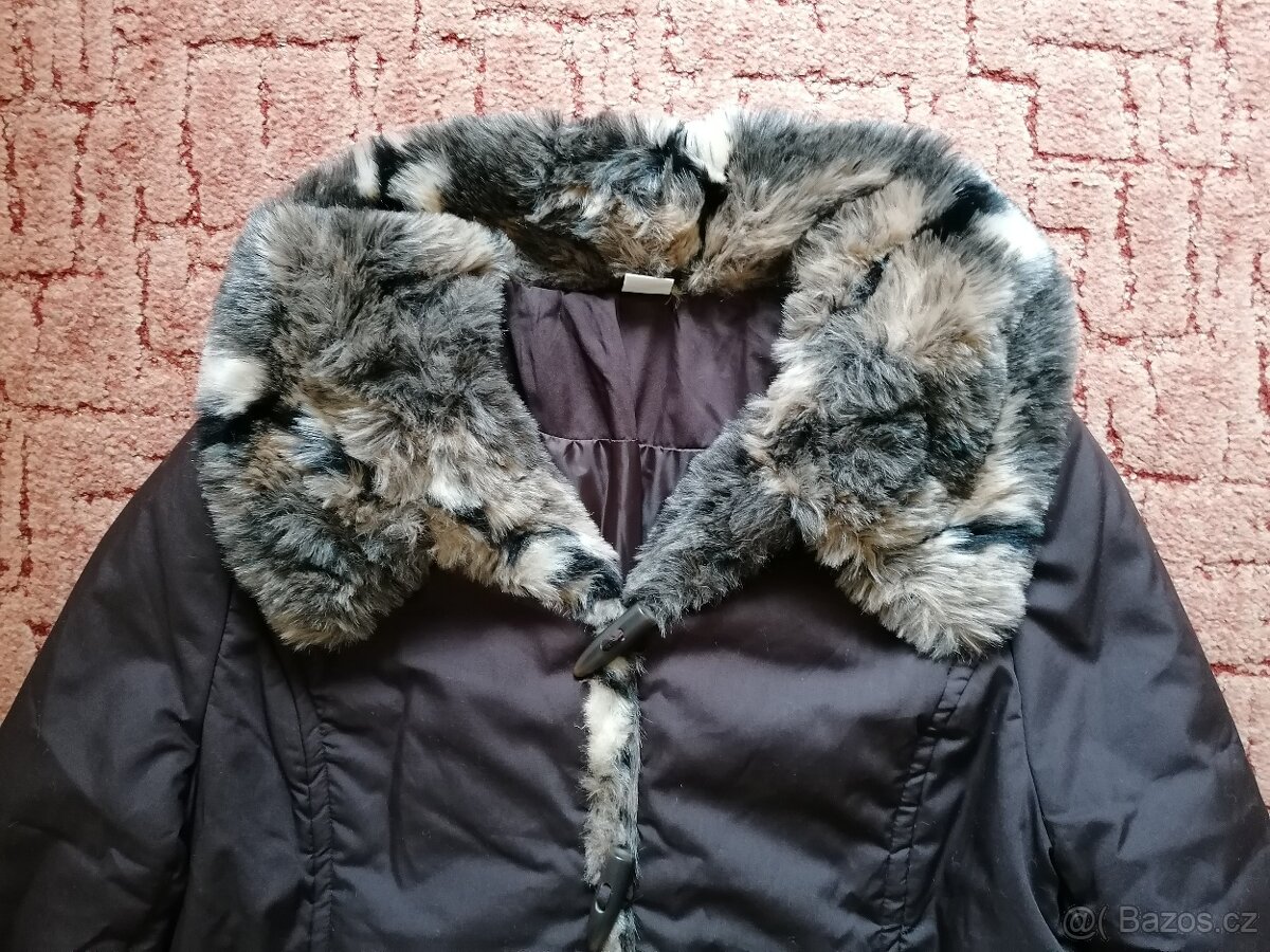 Dámský tmavě hnědý zimní kabát vel. 38 - 2