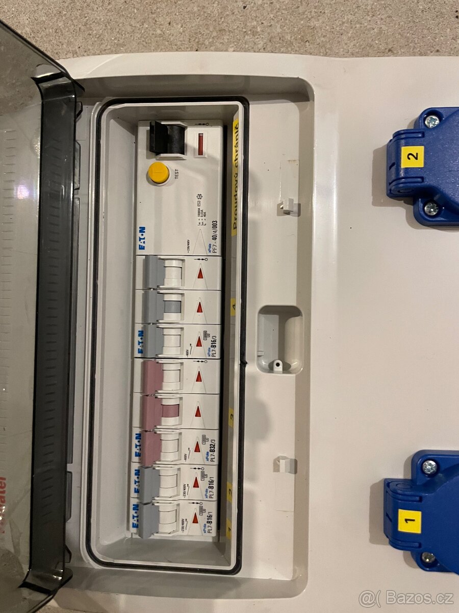 Zásuvkový rozvaděč - 2
