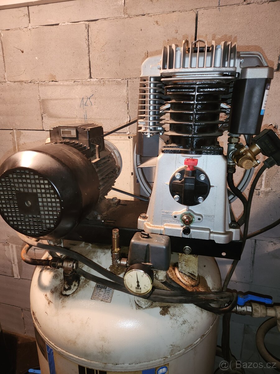 Pístový kompresor Schneider HW 850- 270 ST - 2