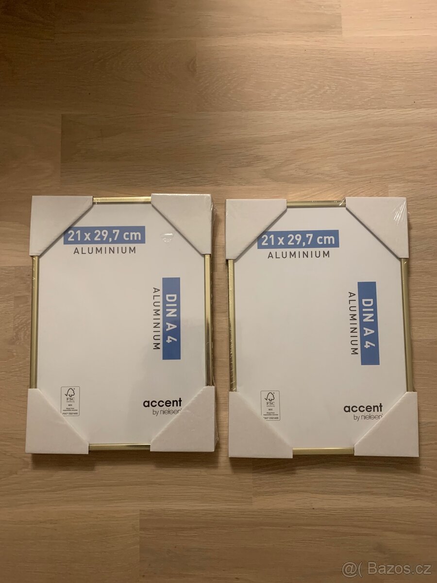 Rámeček A4 hliníkový zlatý - 2