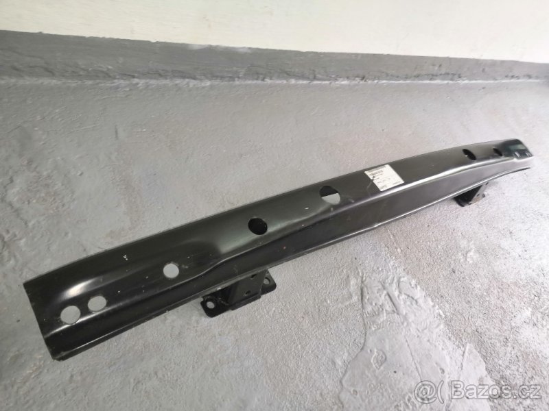 Volkswagen T5 výztuha zadního nárazníku - 2
