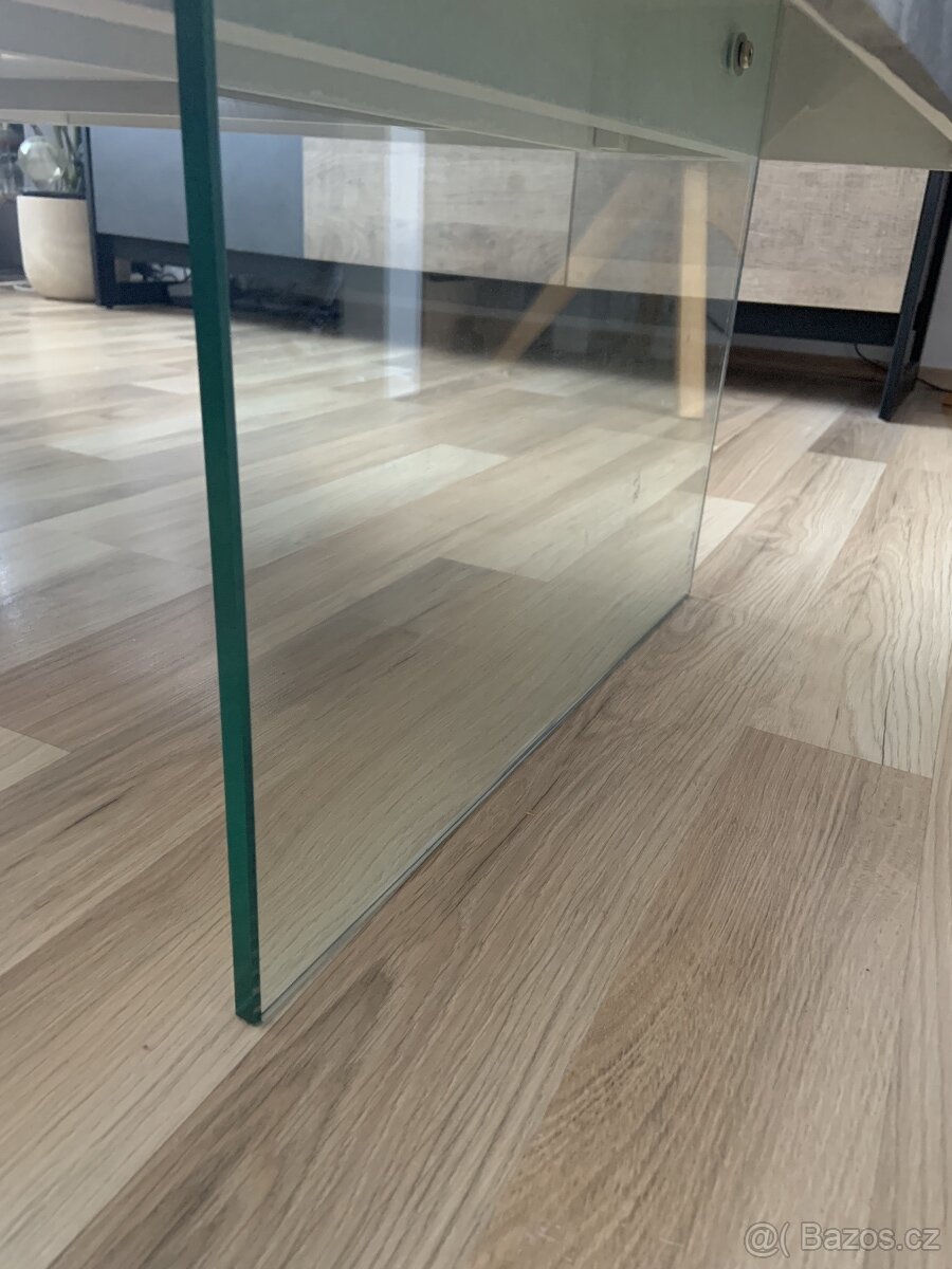 Konferencni stolek/stul (coffee table) - 2