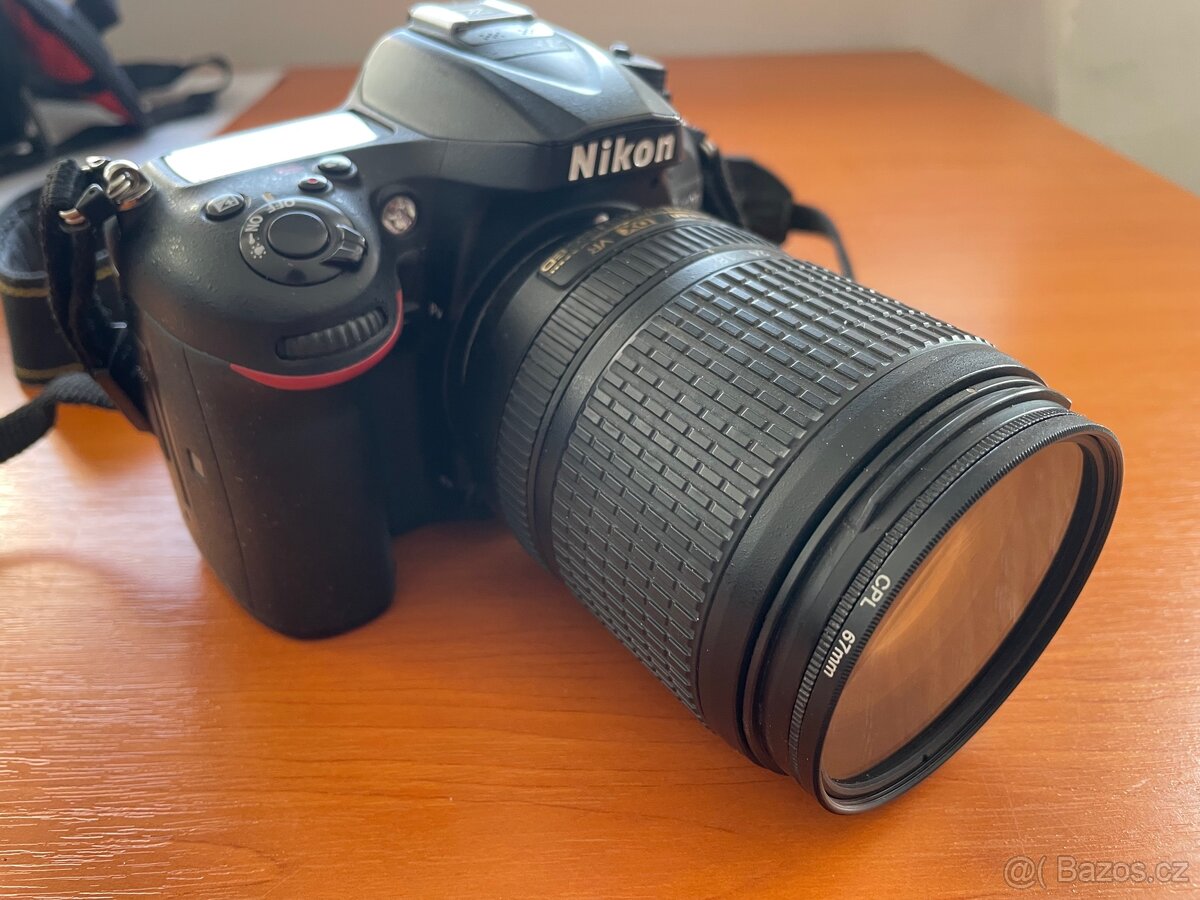 Nikon D7200 s objektivem 18-140 - 2