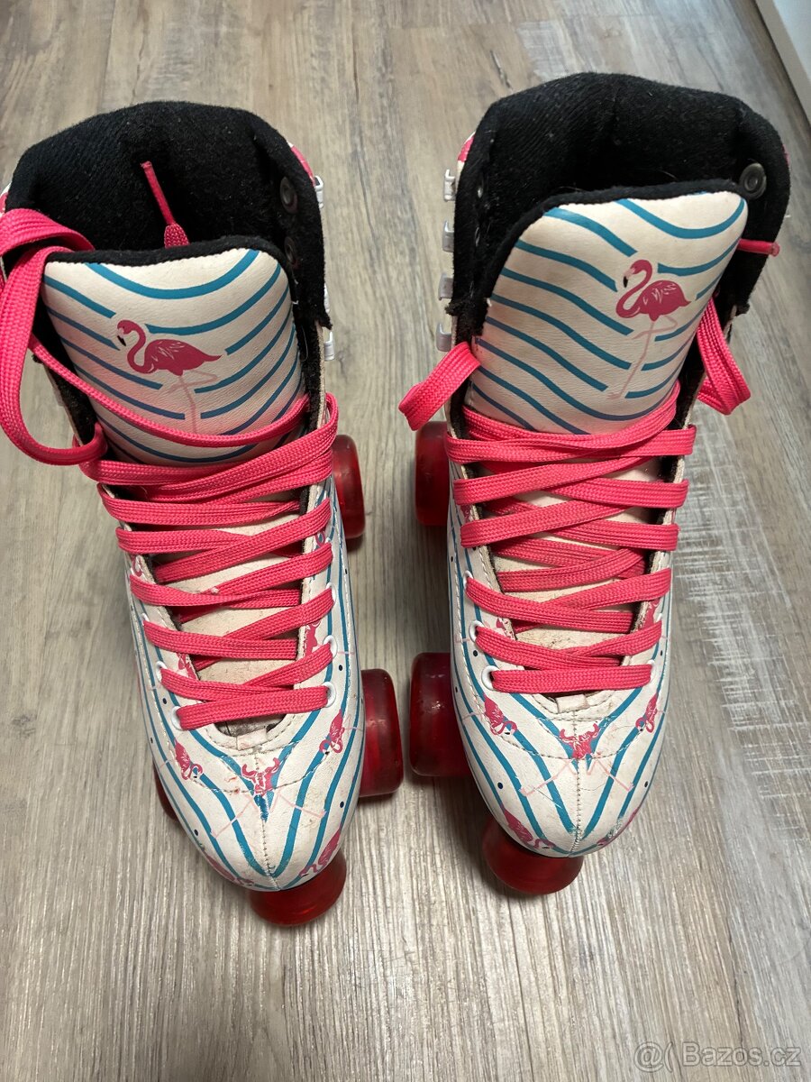 Kolečkové brusle 35,5 /21,5cm - 2