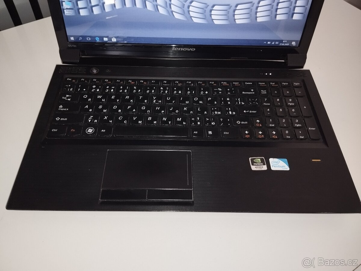 Lenovo V570c - 2