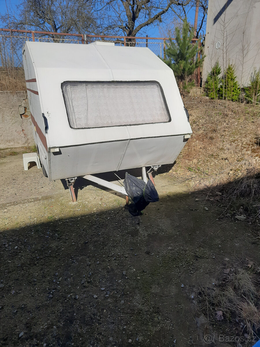 Prodám obytný přívěs - 2