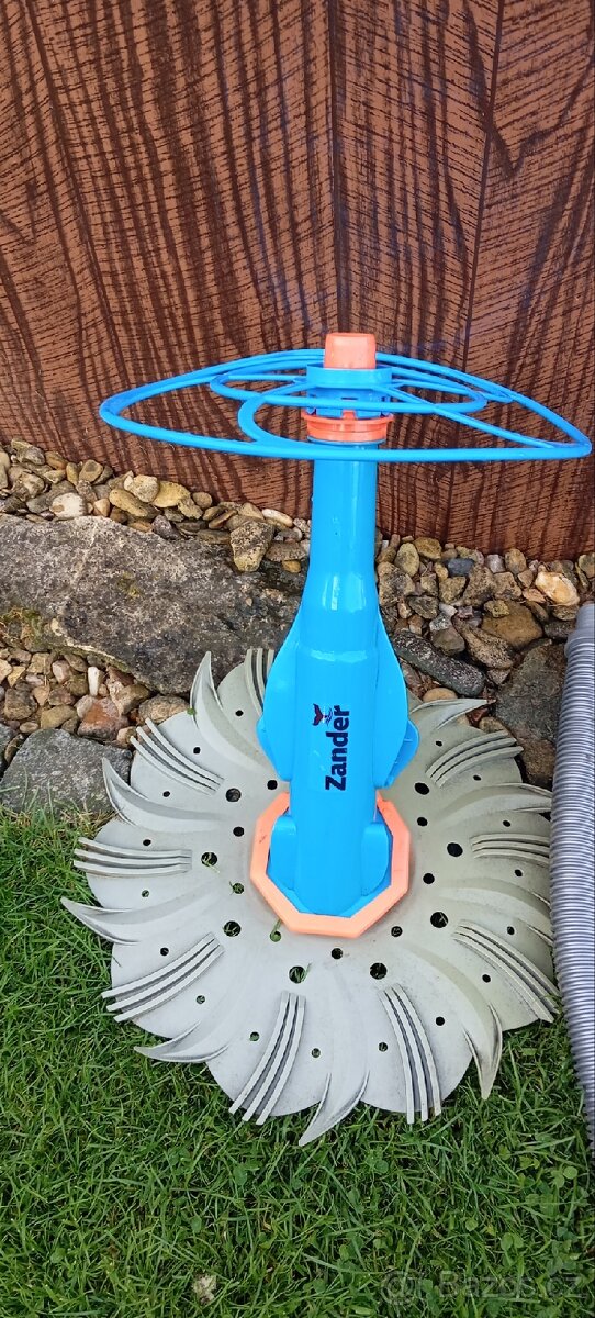 Prodám bazénový vysavač - 2