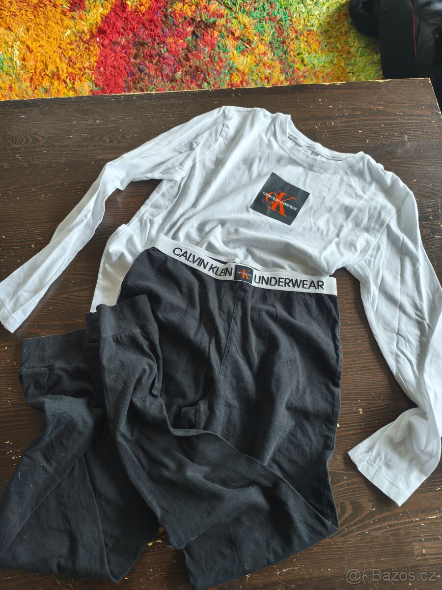 Pyžamo Calvin Klein vel. 152/164 - 2