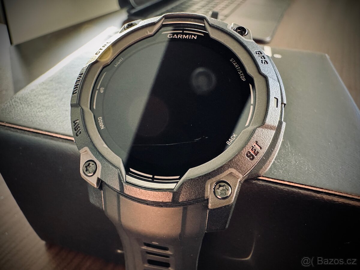 Garmin Instinct 3 45mm AMOLED - 2