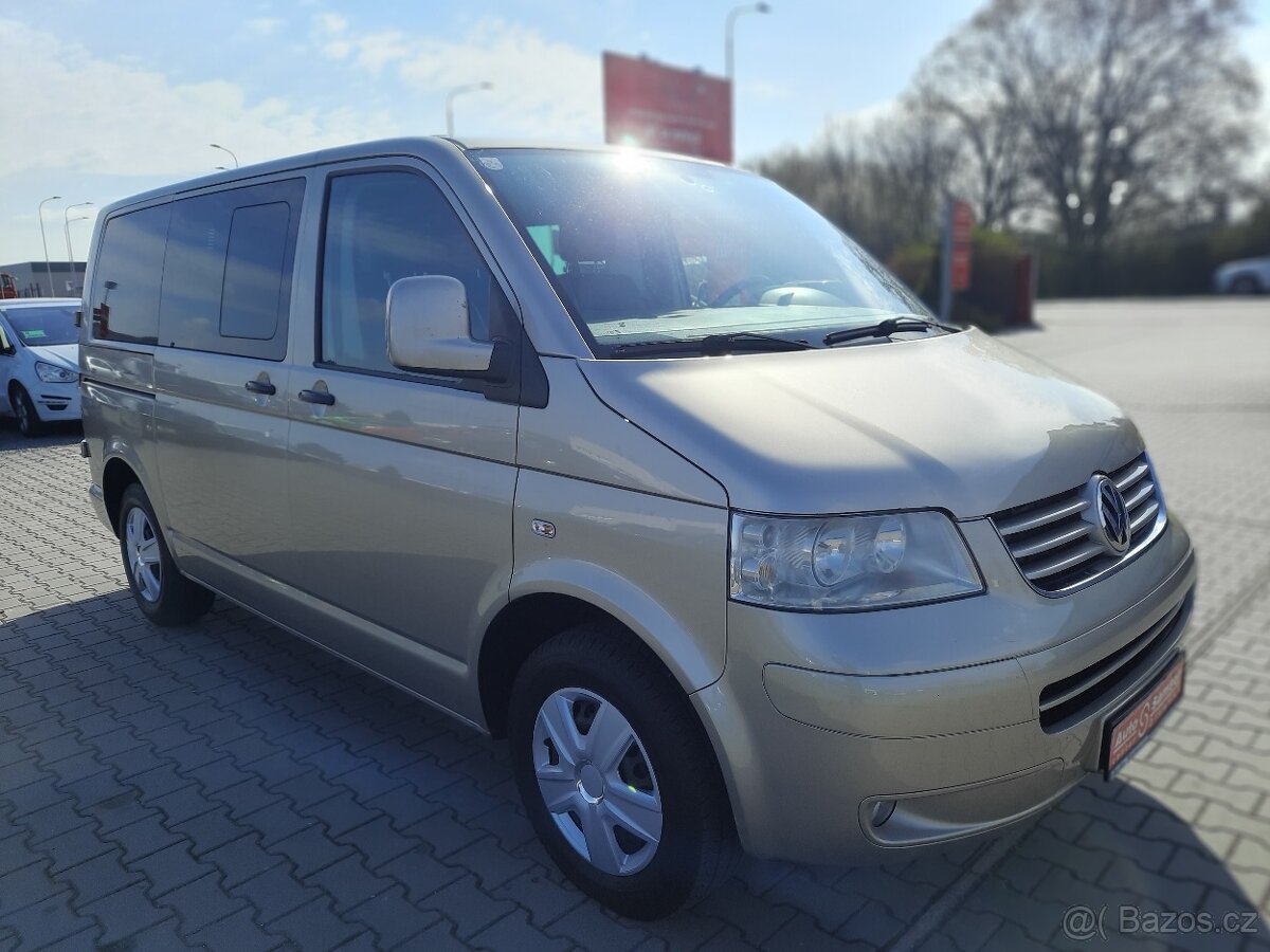 VW Transporter 2,5TDi 96kW DSG LONG - 2