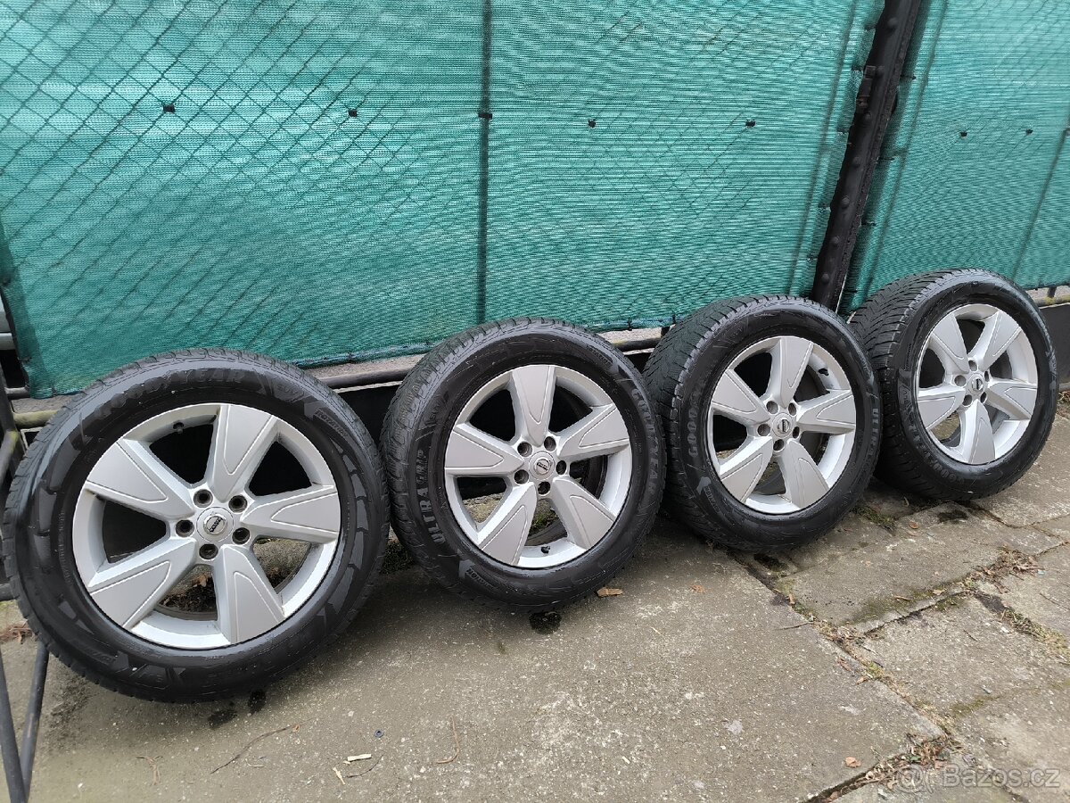 Alu kola Volvo XC40 5x108 r17 Originál, pneu 235/60/17 - 2