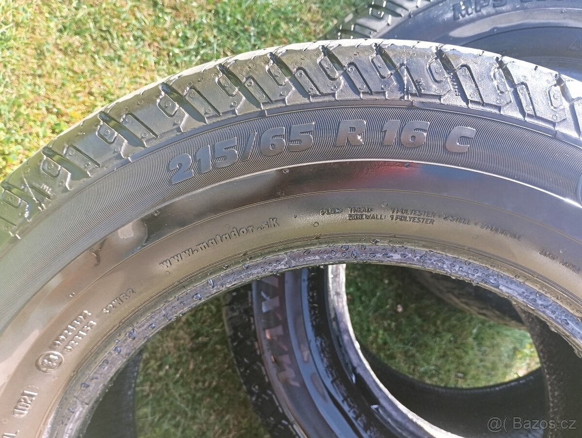 Pneu 215/65R16 c - 2