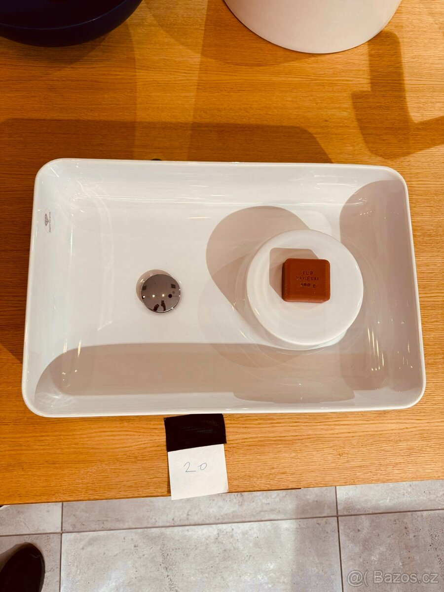 PRODÁM LUXUSNÍ NÁBYTEK DO KOUPELNY - 2