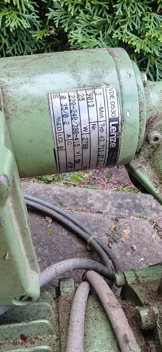 Elekrto motor s převodovko - 2