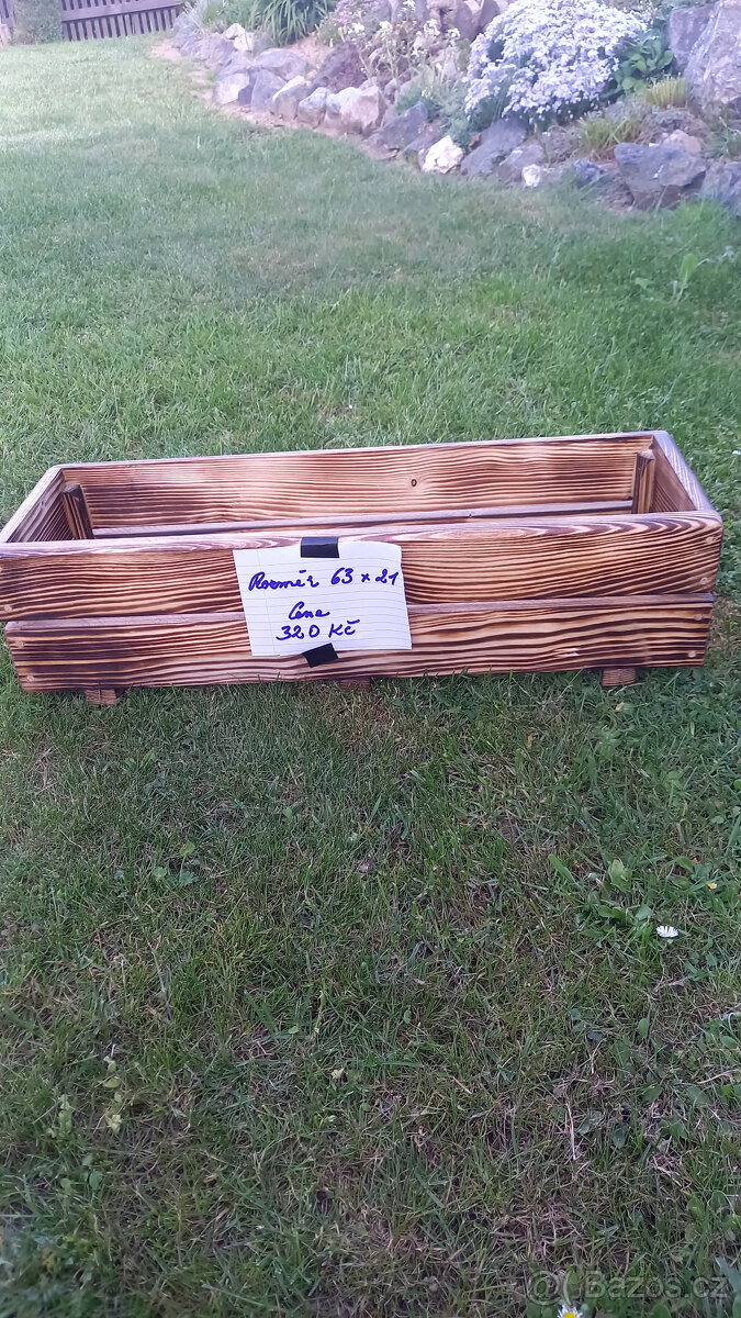 Dřevěné truhlíky opalované nové - 2