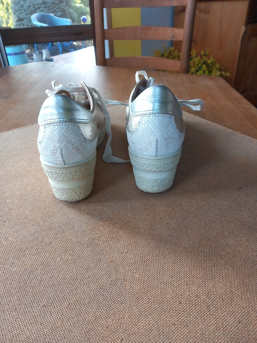 Kožené tenisky 39 - 2