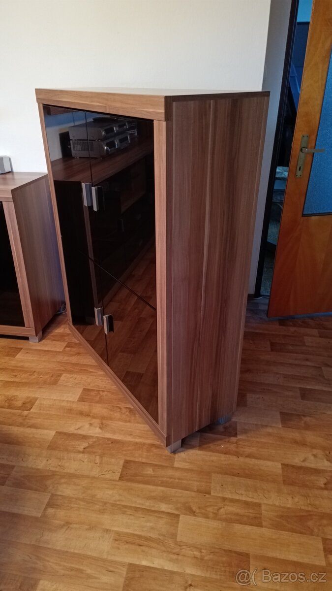 Sestava skříní nábytku do obýváku - 2