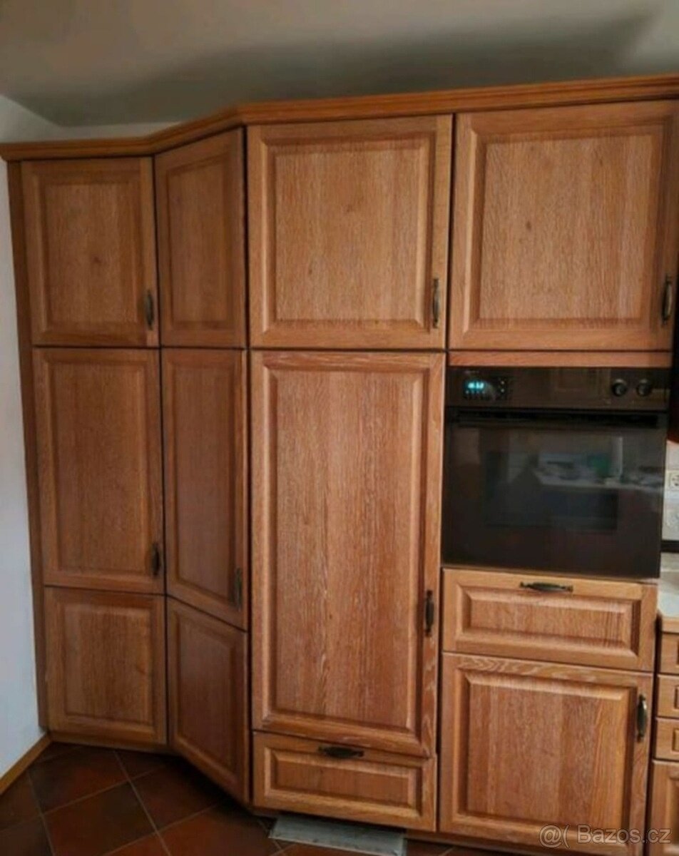 Dubová rustikální kuchyně se spotřebiči,5678 - 2