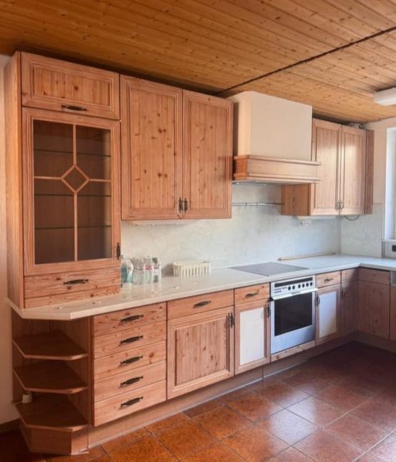 Nádherná kuchyně z masivu se spotřebiči,5774 - 2