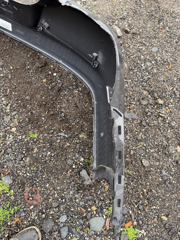 Prodám zadní nárazník Porsche Panamera - 2