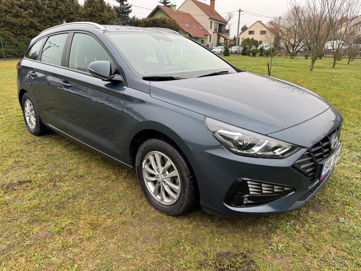 i30 1.6CRDi 85kW NOVÝ MODEL ZÁRUKA KAMERA KOUPENO V ČR DPH - 2