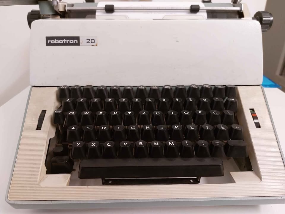 Robotron 20 psací stroj - 2