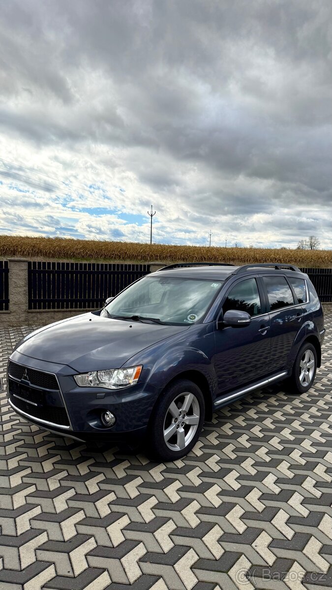 MITSUBISHI OUTLANDER 2.2Di-D 103kw 4x4 - 2