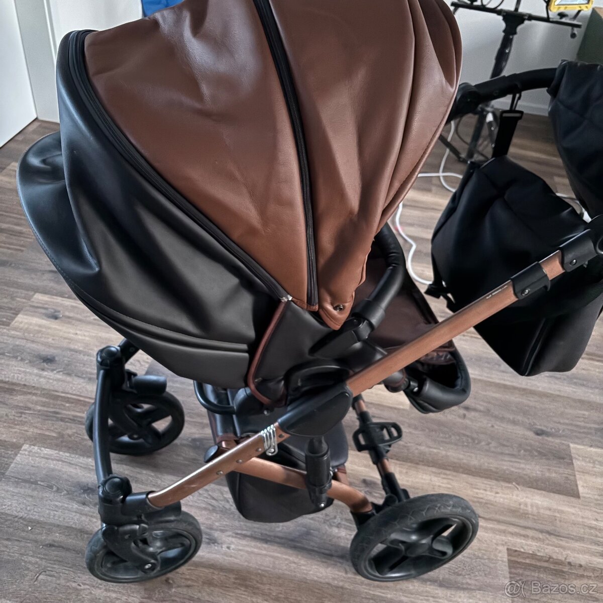 Prodám kočárek Tudore Ranger – koženka - 2