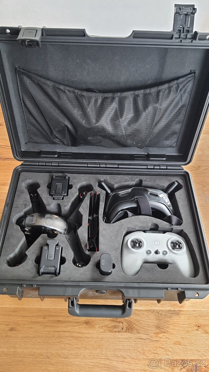 Dron DJI FPV - 2