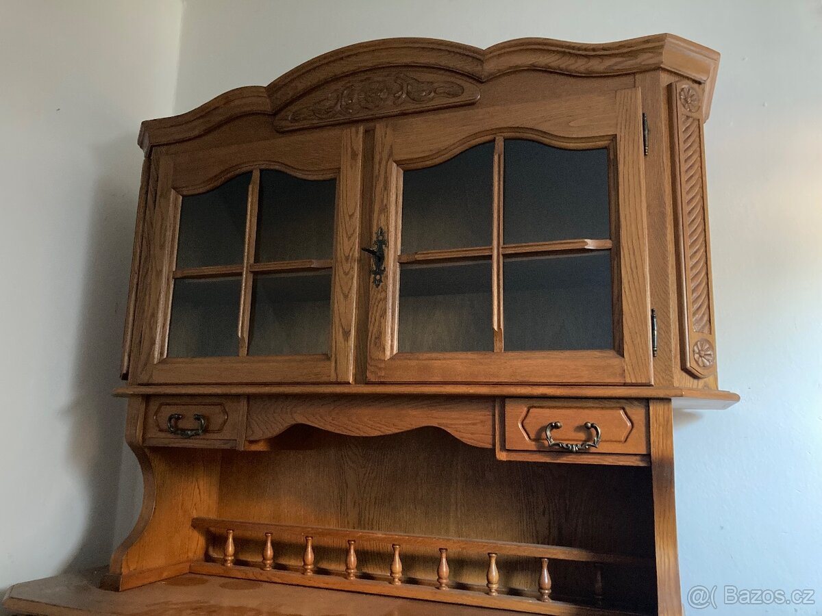 Kuchyňský kredenc - 2