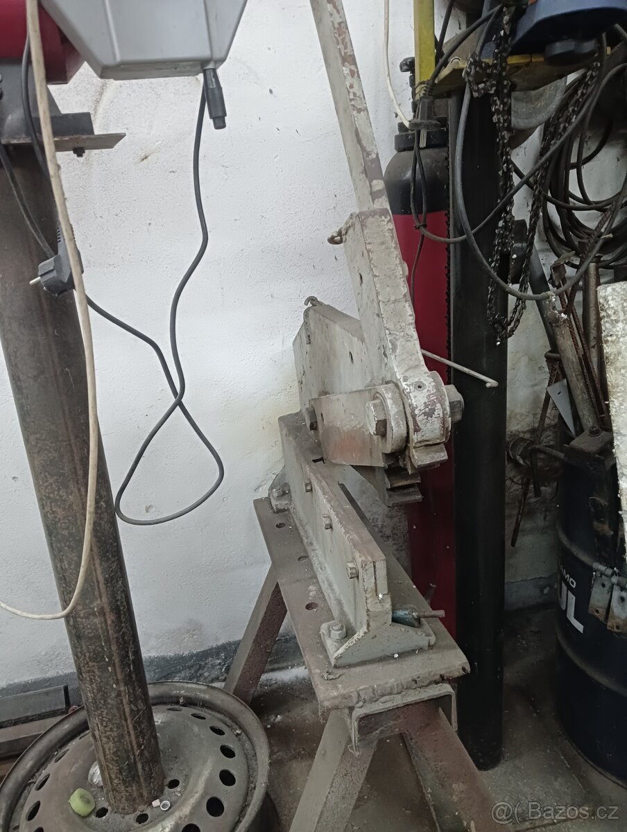 Strojní pila, nůžky na plech - 2