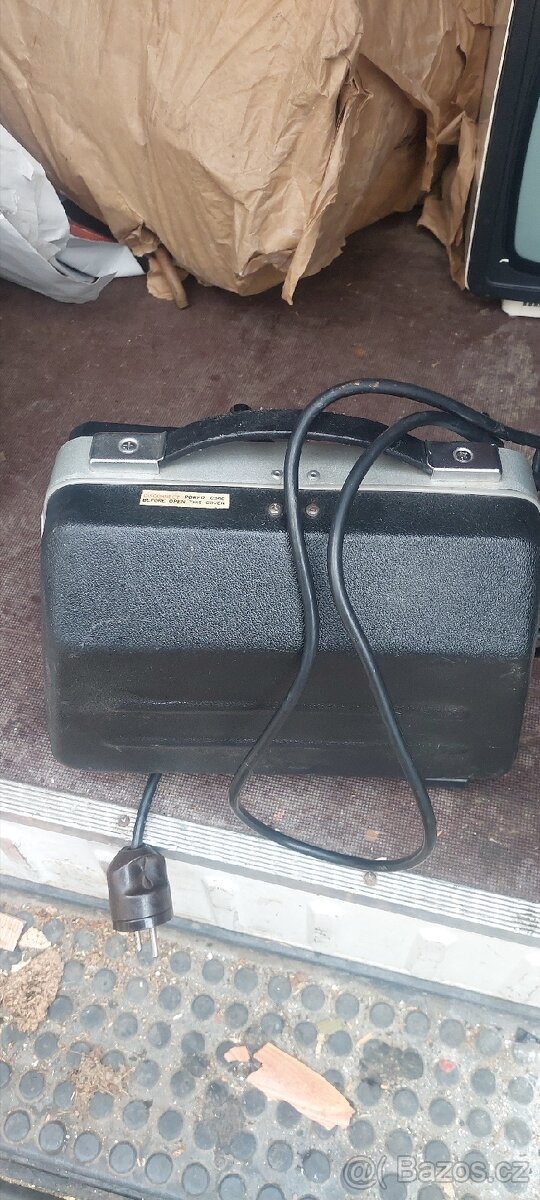 Stara 8 mm promitacka pros eratele - 2