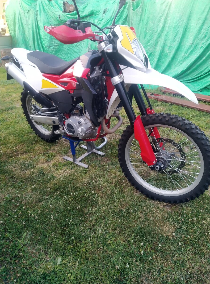 Swm rs 650r - 2