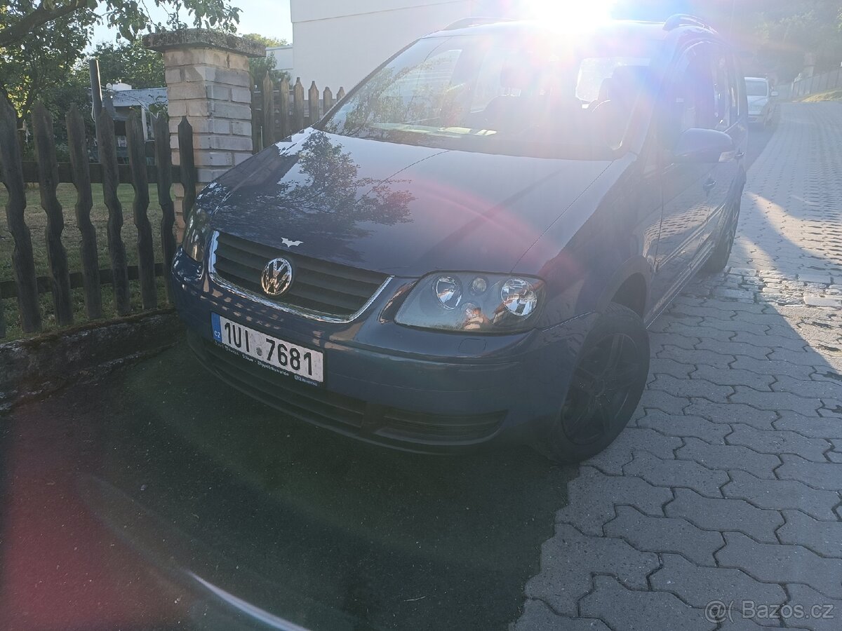 Volkswagen Touran - 2