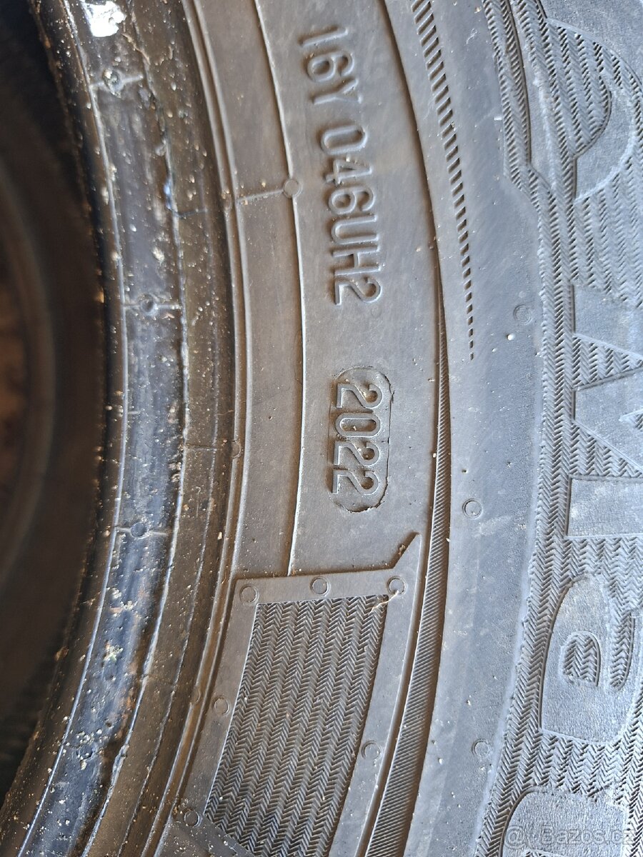 2x zimní pneu 215/70 R15C - 2