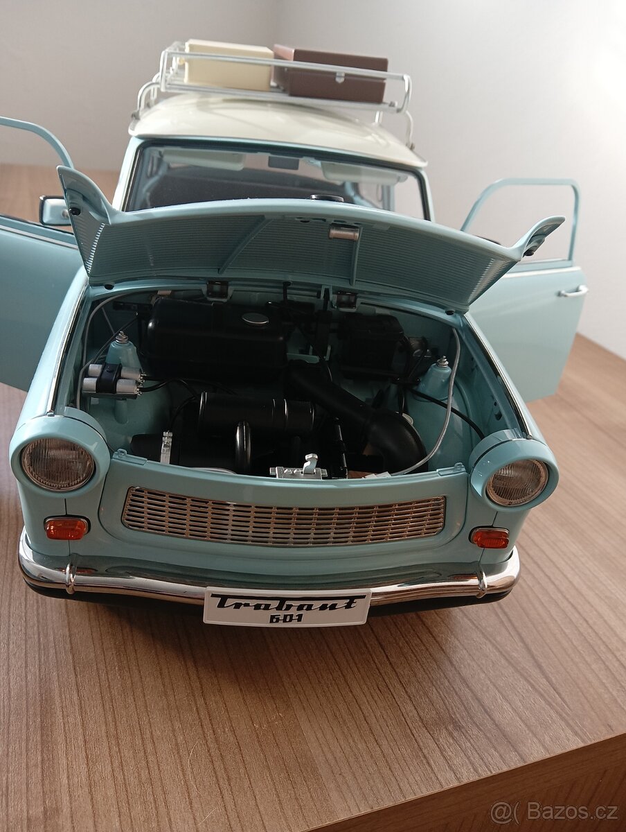 Kovový model trabant a karavan - 2