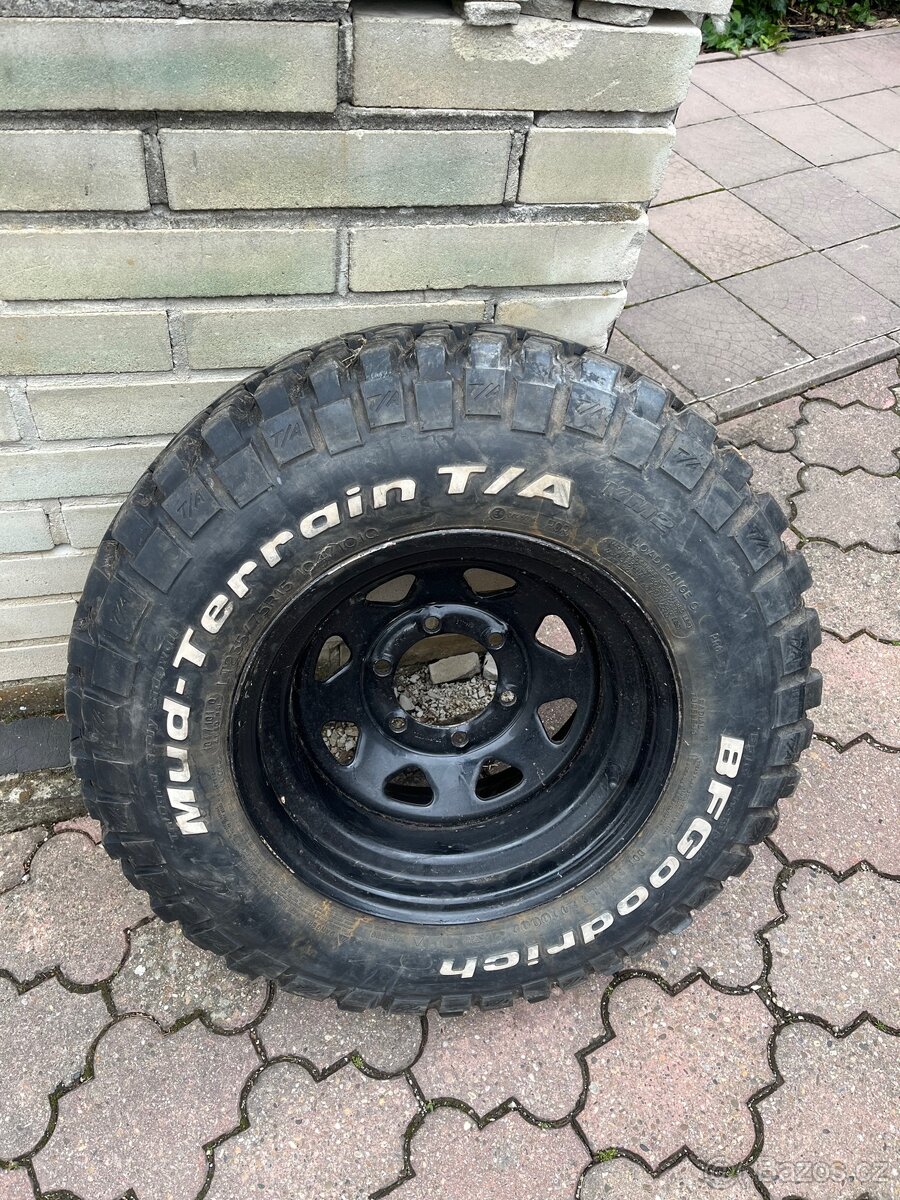 235/75 r15 Mud terrain