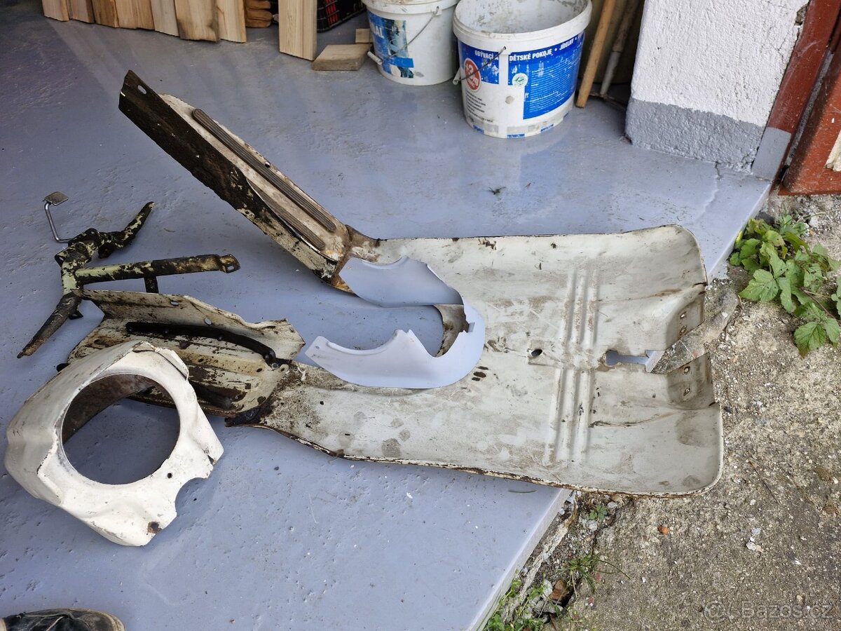 Jawa pionýr revmaplechy - 2