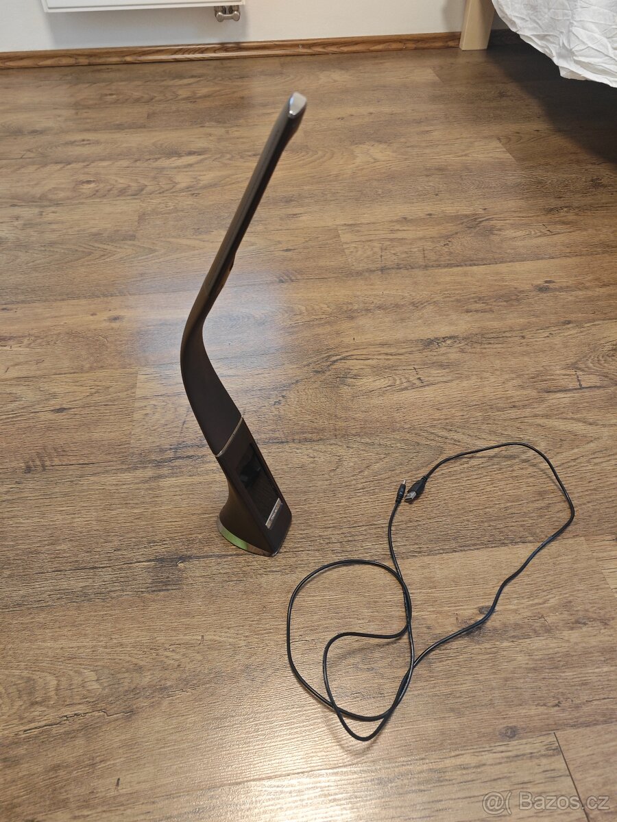 Lampička stolní s displejem - 2