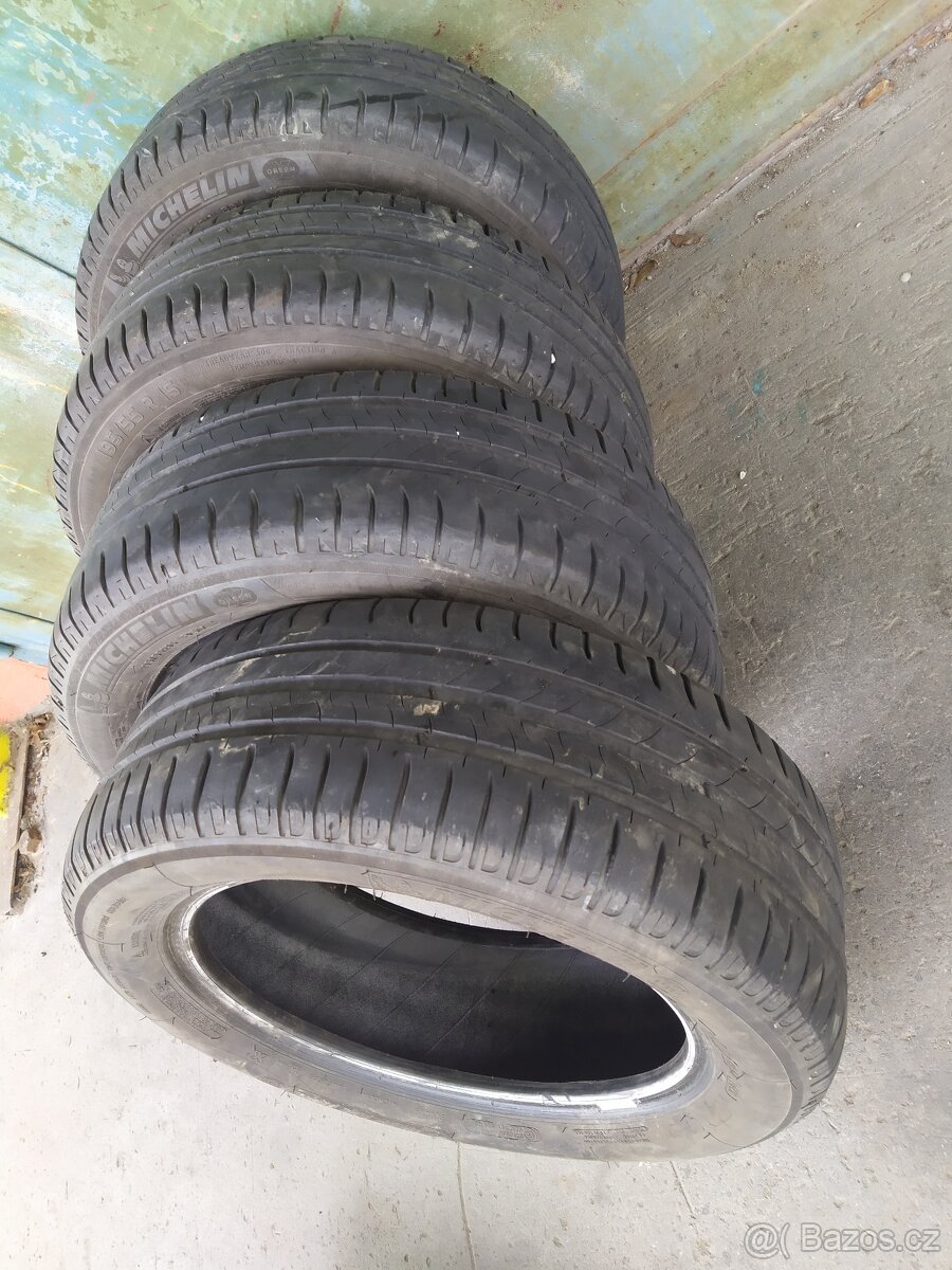 Gumy MICHELIN 195/55 R16 Sada x4 600Kč. Rumburk - 2